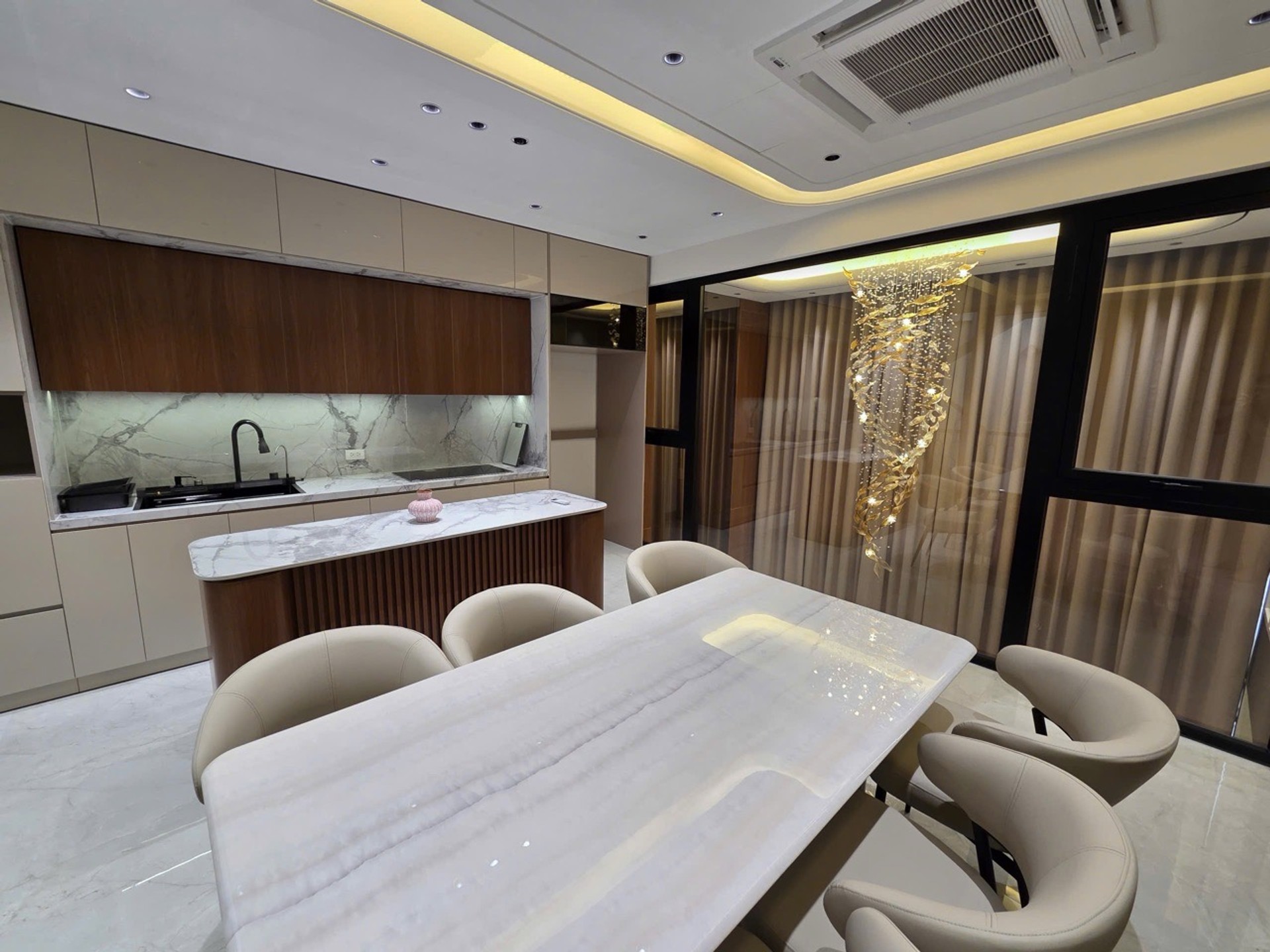 Bán nhà Ngọc Thụy, Q. Long Biên - 50m2 | 6 tầng | Mặt tiền 5m x 10m | Giá 16,8 tỷ – 【Nhà đẹp, Thang máy, Xây mới, Full nội thất, Lô góc, Ô tô, View hồ】 - Ảnh 5