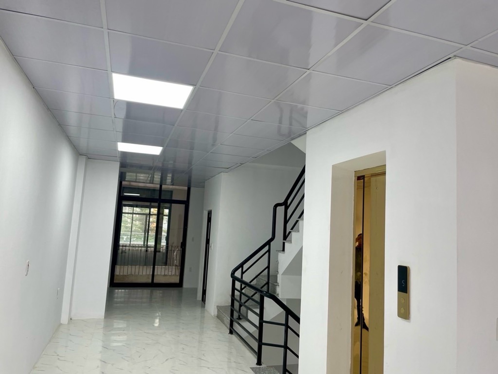 Bán Shophouse, Liền kề Bình Minh Garden - 79m2 | 4 tầng | Mặt tiền 4,5m x 17,5m | Giá 25 tỷ - 93 Đức Giang, Long Biên - Thang máy, Kinh doanh đỉnh, View chung cư, Sổ đỏ lâu dài - Ảnh 8