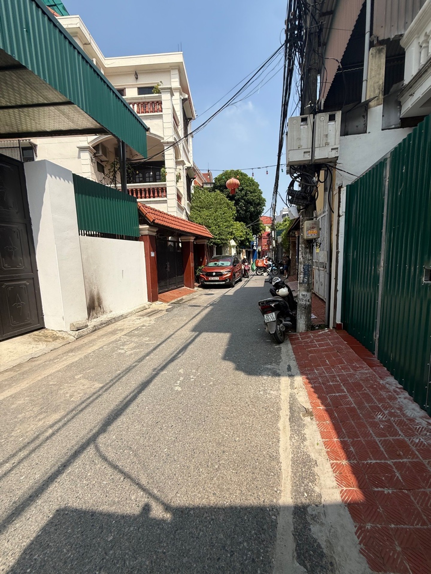 Alternative view of Bán nhà Trường Lâm, Q. Long Biên - 118m2 | 3 tầng | Mặt tiền 5m x 25m | Giá 21,15 tỷ – 【Mặt ngõ, Đường Ôtô tránh, Vài bước ra bệnh viện Đức Giang】