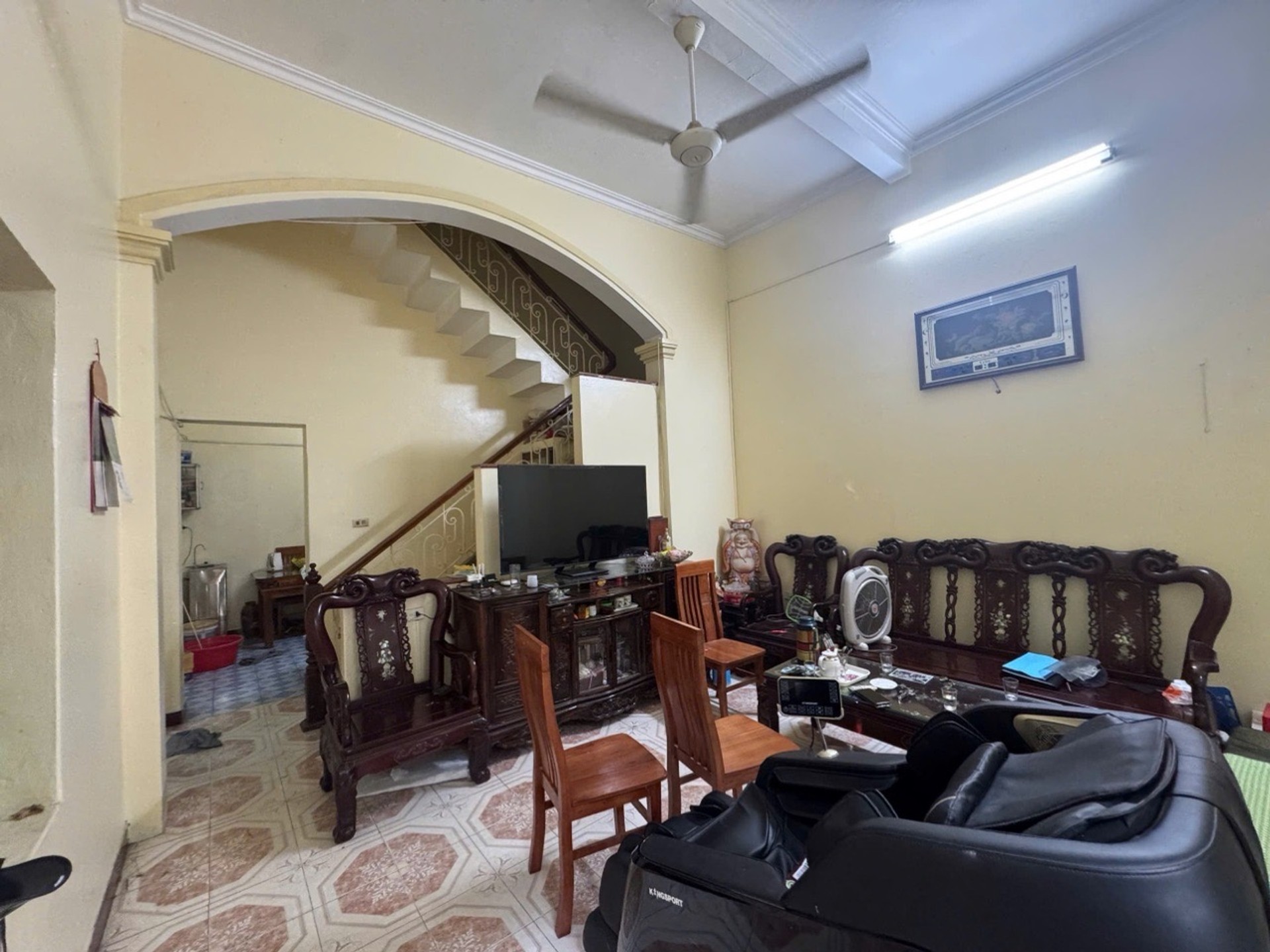 Bán nhà Kim Quan - 132m2 | 3 tầng | 8m x 16,3m | Giá 20 tỷ - Q. Long Biên - Liên hệ 0982.497.846 - Nhà có khuôn viên, Nhiều cây xanh, Bể cá coi không khí mát mẻ, Chủ xác định bán đất, Có thể mua 1 mảnh, Khách thiện chí cọc, Chủ tự tách sổ - Ảnh 8