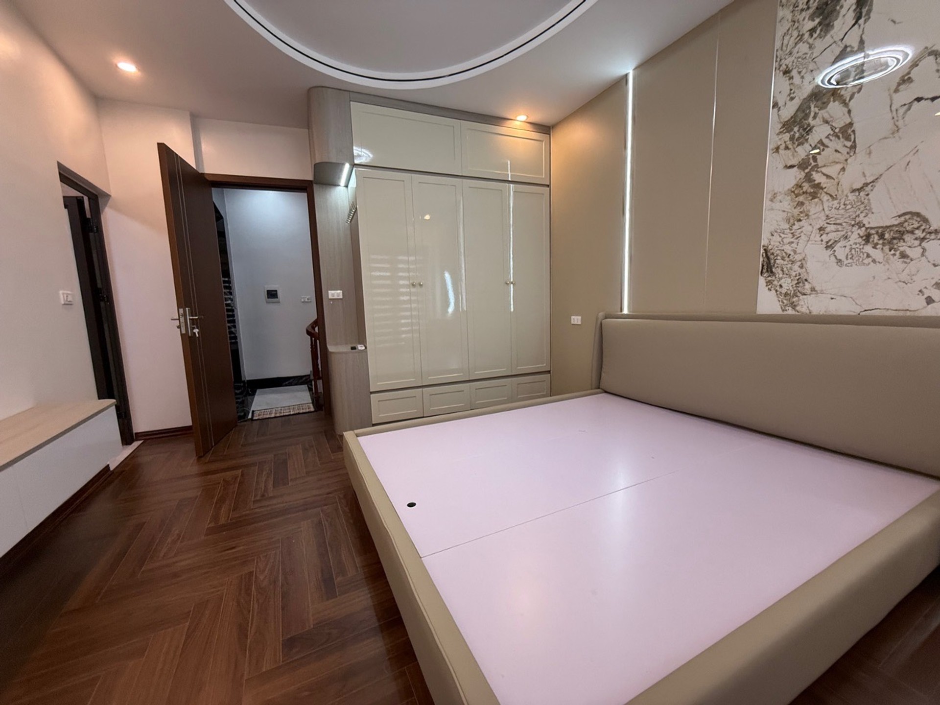 Bán nhà Nguyễn Văn Cừ - 34m2 | 6 tầng | 5,1m x 6,5m | Giá 11,6 tỷ - Q. Long Biên - Liên hệ 0982.497.846 - Ôtô, thang máy, Full nội thất, Sổ vuông đẹp - Ảnh 4