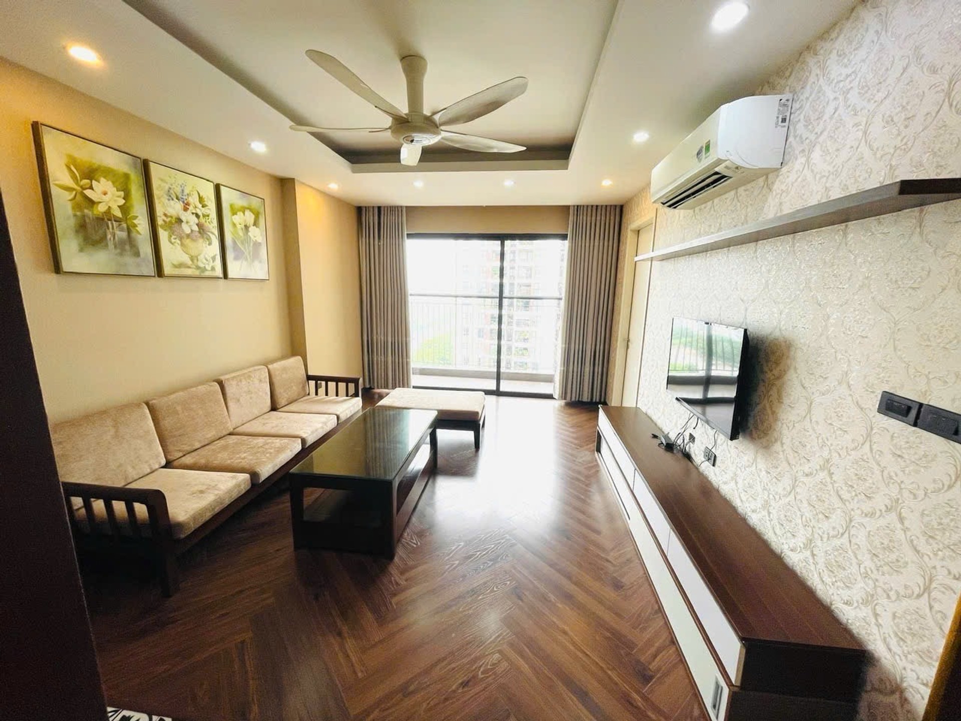 Bán chung cư Green Park Việt Hưng, Long Biên – 3PN | 2VS | 120m2 | Giá 9,7 tỷ – Tầng 7 | Tòa T3 Bán chung cư Green Park Việt Hưng, Long Biên – 3PN | 2VS | 120m2 | Giá 9,7 tỷ – Tầng 7 | Tòa T3