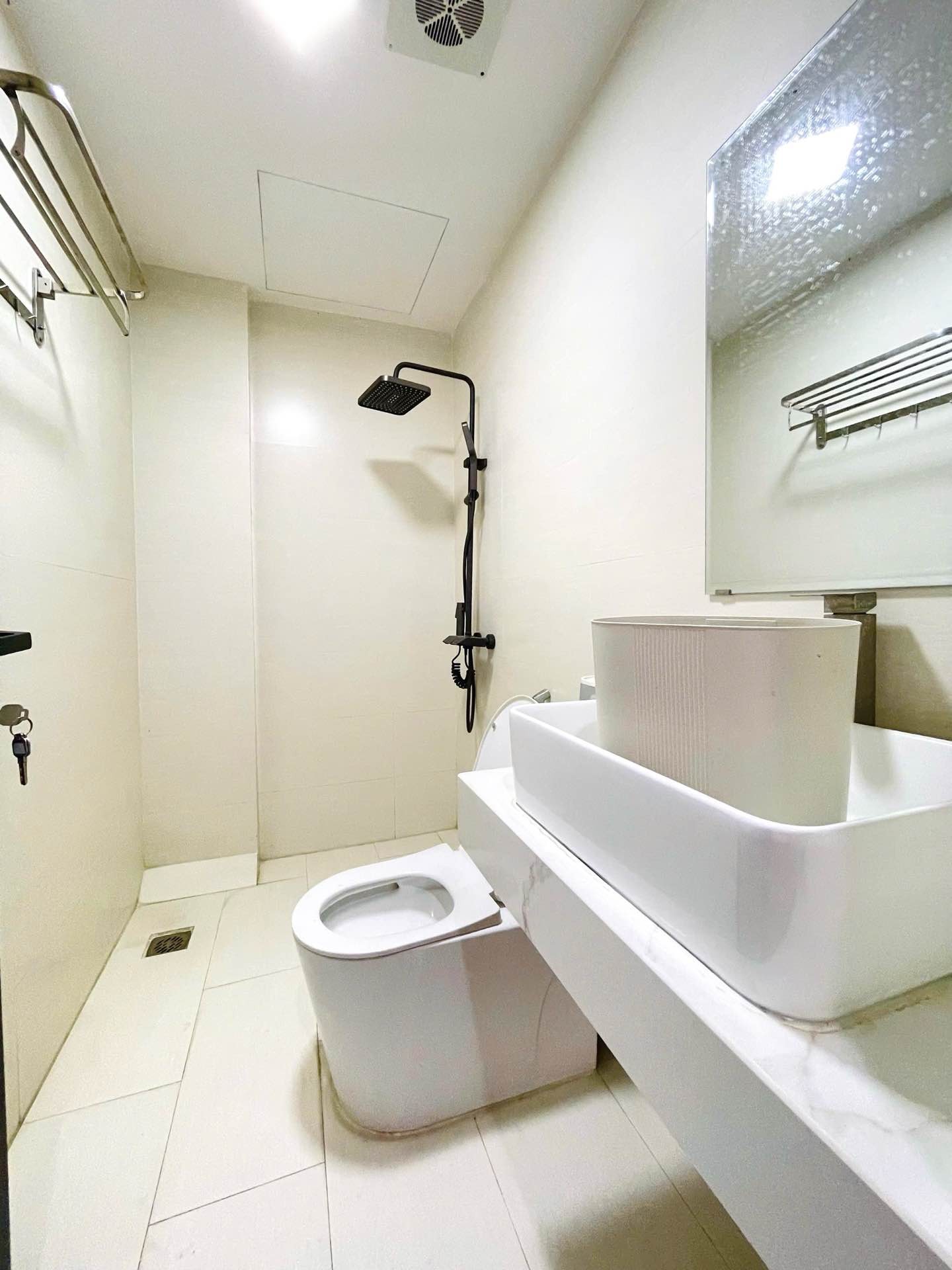 Bán nhà Hoa Lâm 51m2 | 5 tầng | 3,6m2 x 9,5m | 9,9 tỷ - Long Biên - Lô góc, Ngõ gần ôtô, nhà mới, đẹp long lanh - Tặng Full nội thất - Ảnh 5