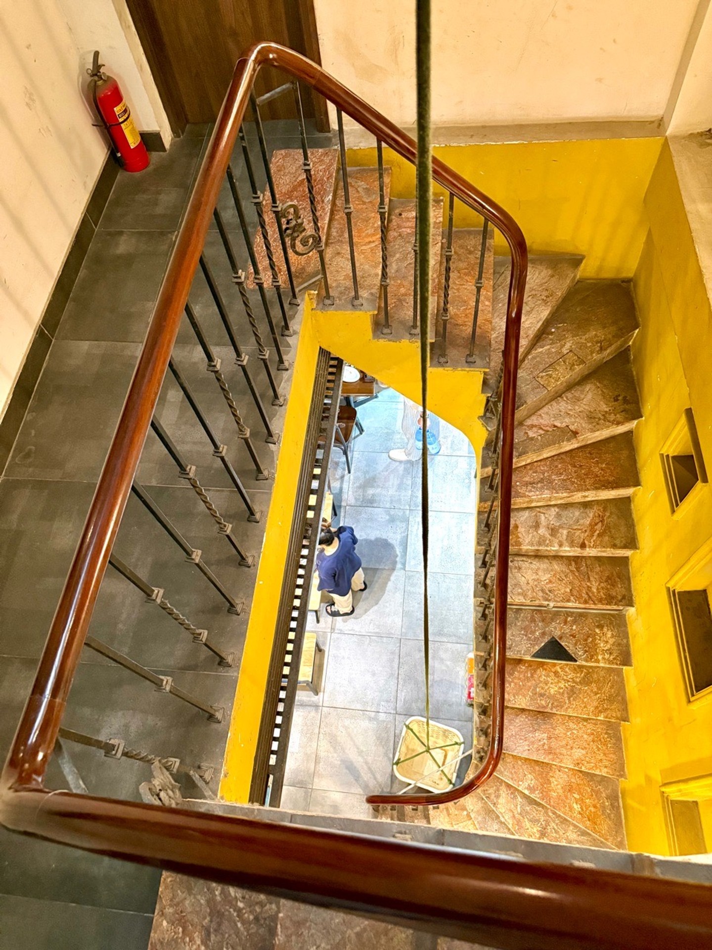 Bán nhà mặt phố Hàng Nón - 100m2 | 5 tầng | 3,3m x 31m | Giá 76 tỷ - Q. Hoàn Kiếm - Liên hệ 0982.497.846 - Trung tâm Phố Cổ, Kinh doanh hái ra tiền, Cách Hồ Gươm chỉ vài phút đi bộ, Đông khách du lịch nước ngoài - Ảnh 4