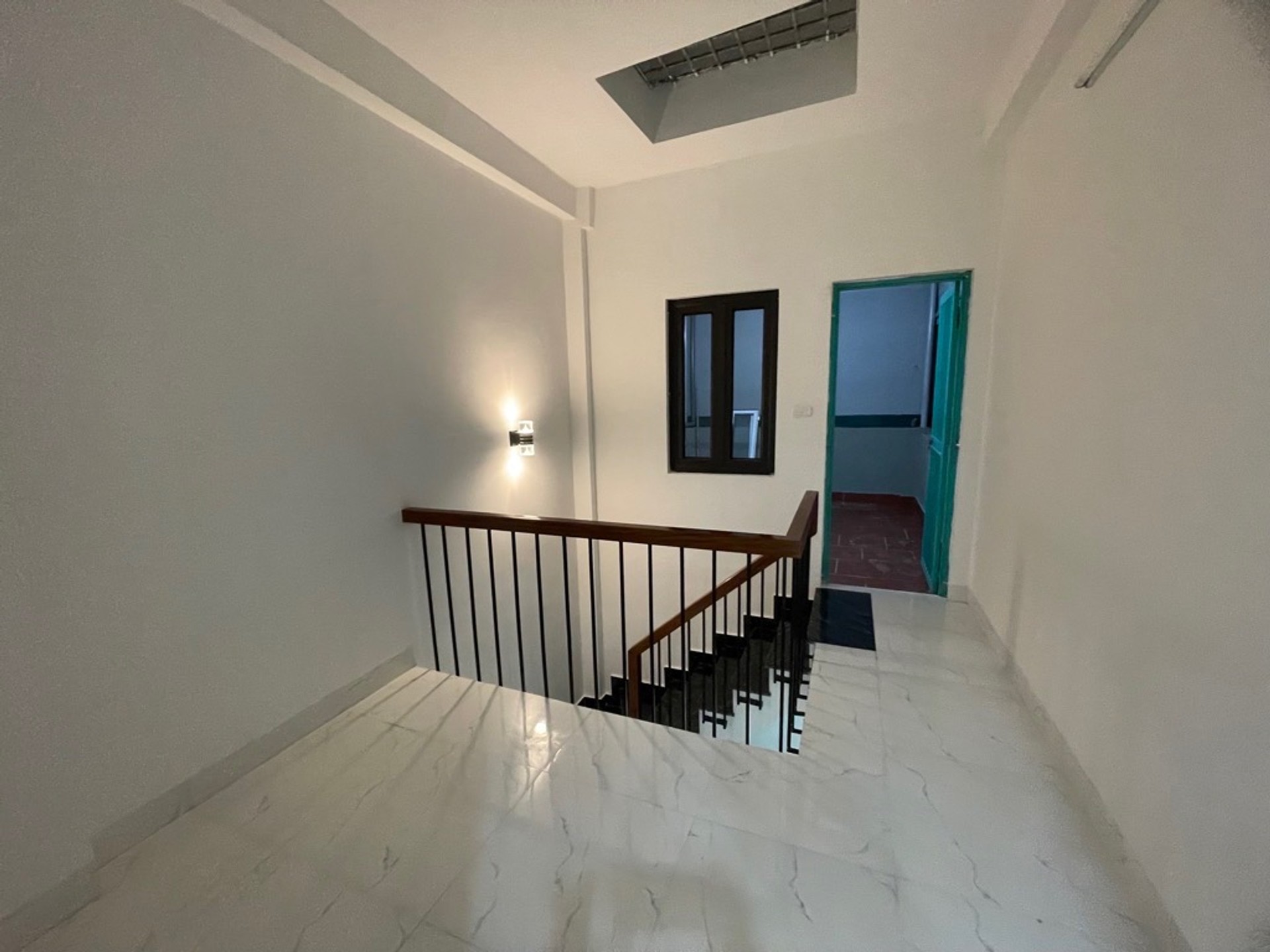 Bán nhà Ô Cách 35m2 | 4 tầng | 3,1m2 x 11,2m2 | 8,2 tỷ - Long Biên - Ôtô đỗ cửa, Nhà mới, Ngõ thông, 5 phòng thoáng sáng - Ảnh 8