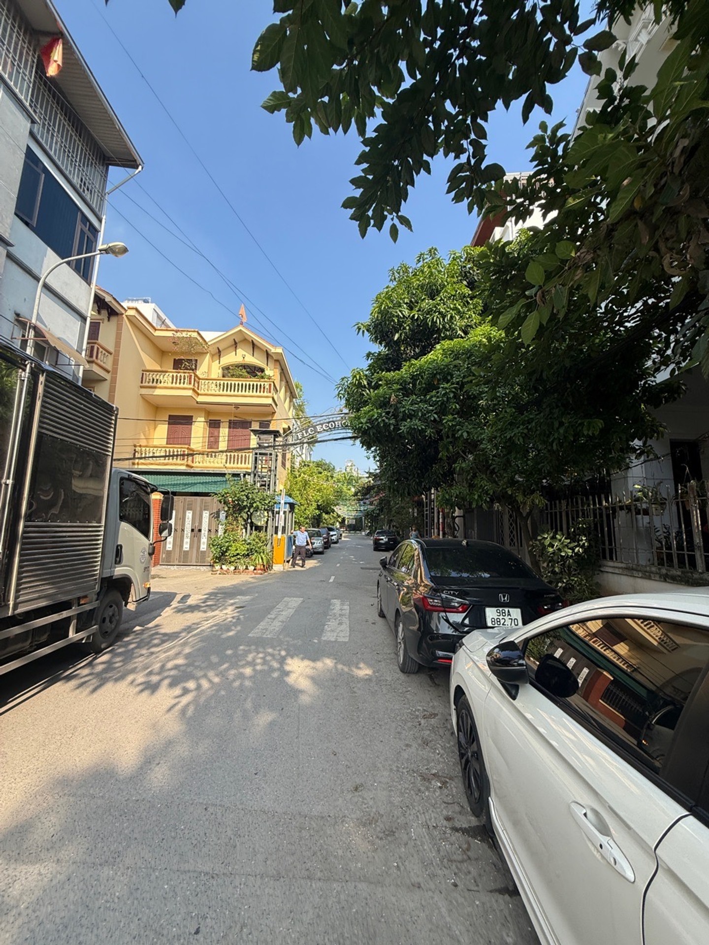 Alternative view of Bán đất Sài Đồng, Long Biên - 42m2 | Mặt tiền 3,1m x 14m | Giá 4,7 tỷ - Lô góc, Gần đường ôtô tránh, Chủ nhà thiện chí bán sớm
