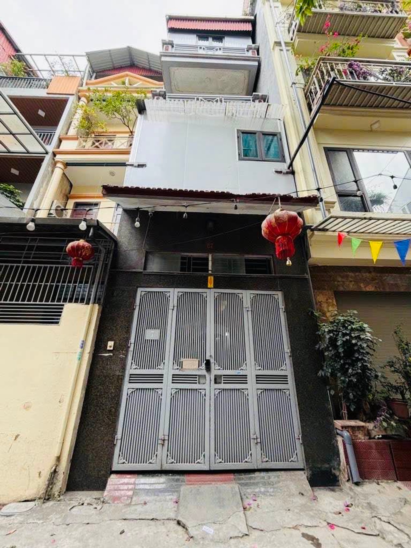 Bán nhà Nguyễn Sơn 18.8 tỷ – 71m2- 3m5 x 18m – 5 tầng