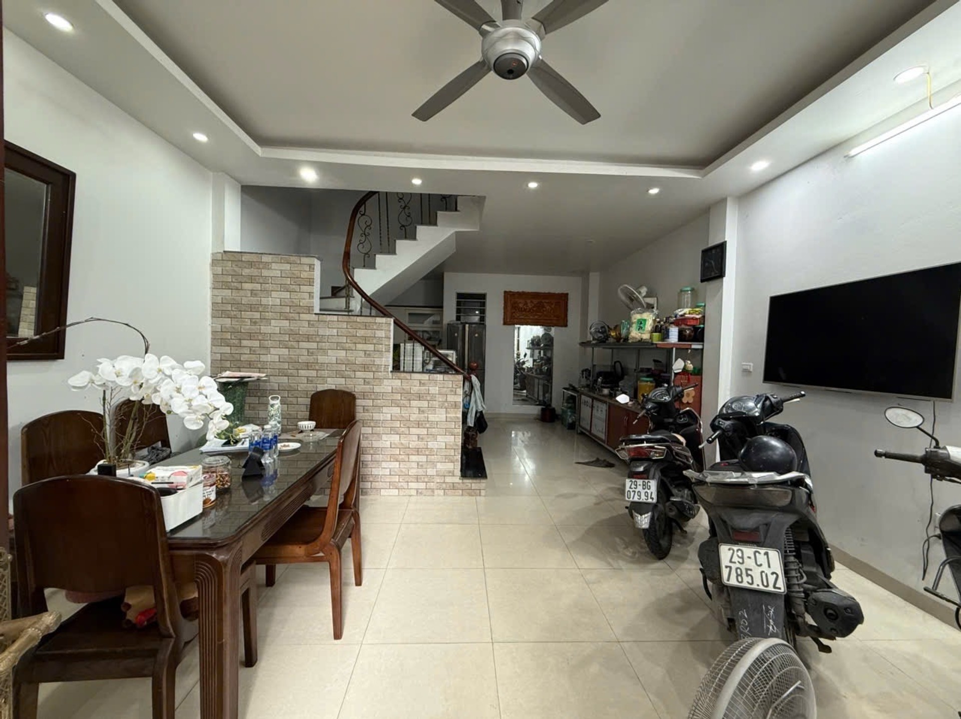 Bán nhà Ngọc Thụy – 51m2 | 5 tầng | 5m x 10m | Giá 15,75 tỷ – Q. Long Biên – Liên hệ 0982.497.846 – Nhà đẹp, thoáng, Nở hậu, Full nội thất, Hiện đại, Ngõ thông, Ôtô vào tận nhà, 6 Phòng ngủ Bán nhà Ngọc Thụy – 51m2 | 5 tầng | 5m x 10m | Giá 15,75 tỷ – Q. Long Biên – Liên hệ 0982.497.846 – Nhà đẹp, thoáng, Nở hậu, Full nội thất, Hiện đại, Ngõ thông, Ôtô vào tận nhà, 6 Phòng ngủ
