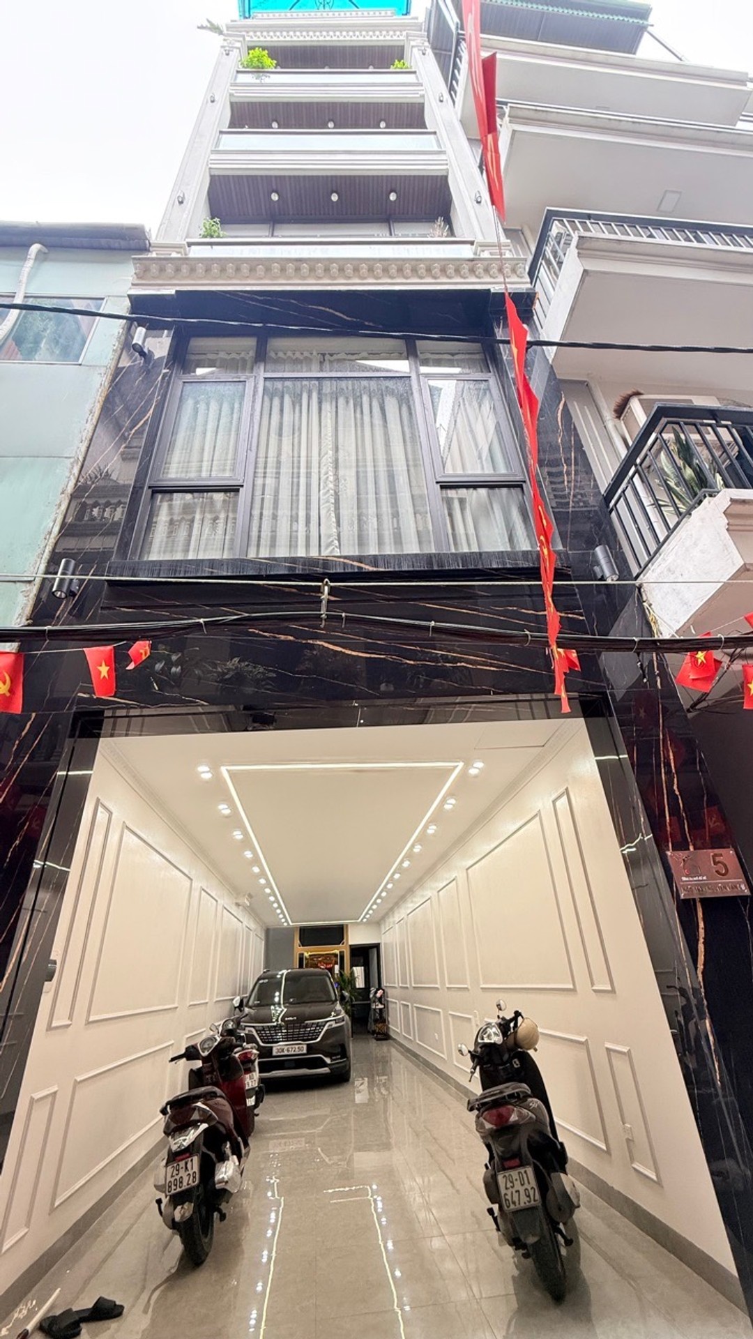 Bán nhà Nguyễn Văn Cừ 27,2 tỷ – 80m2 – 4,2m x 19m – 6 tầng