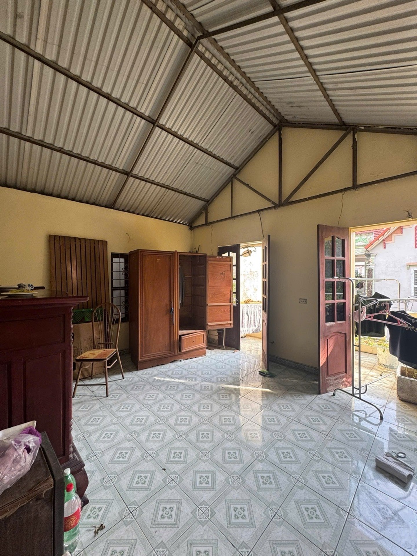 Bán nhà Kim Quan - 132m2 | 3 tầng | 8m x 16,3m | Giá 20 tỷ - Q. Long Biên - Liên hệ 0982.497.846 - Nhà có khuôn viên, Nhiều cây xanh, Bể cá coi không khí mát mẻ, Chủ xác định bán đất, Có thể mua 1 mảnh, Khách thiện chí cọc, Chủ tự tách sổ - Ảnh 11