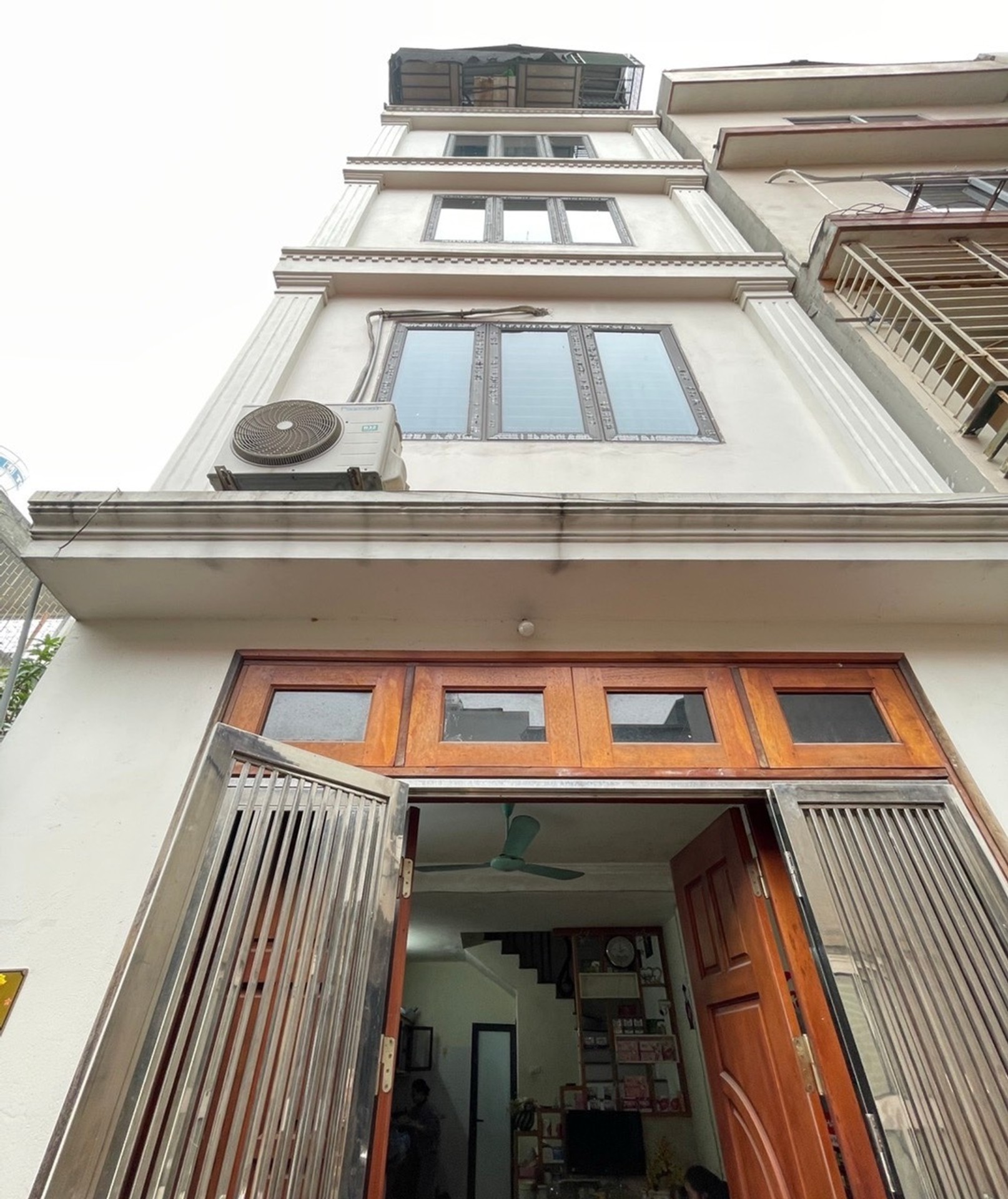 Bán nhà Ngô Gia Tự 6,4 tỷ | 32m2 | 5 tầng | Mặt tiền 3,8m Bán nhà Ngô Gia Tự 6,4 tỷ | 32m2 | 5 tầng | Mặt tiền 3,8m