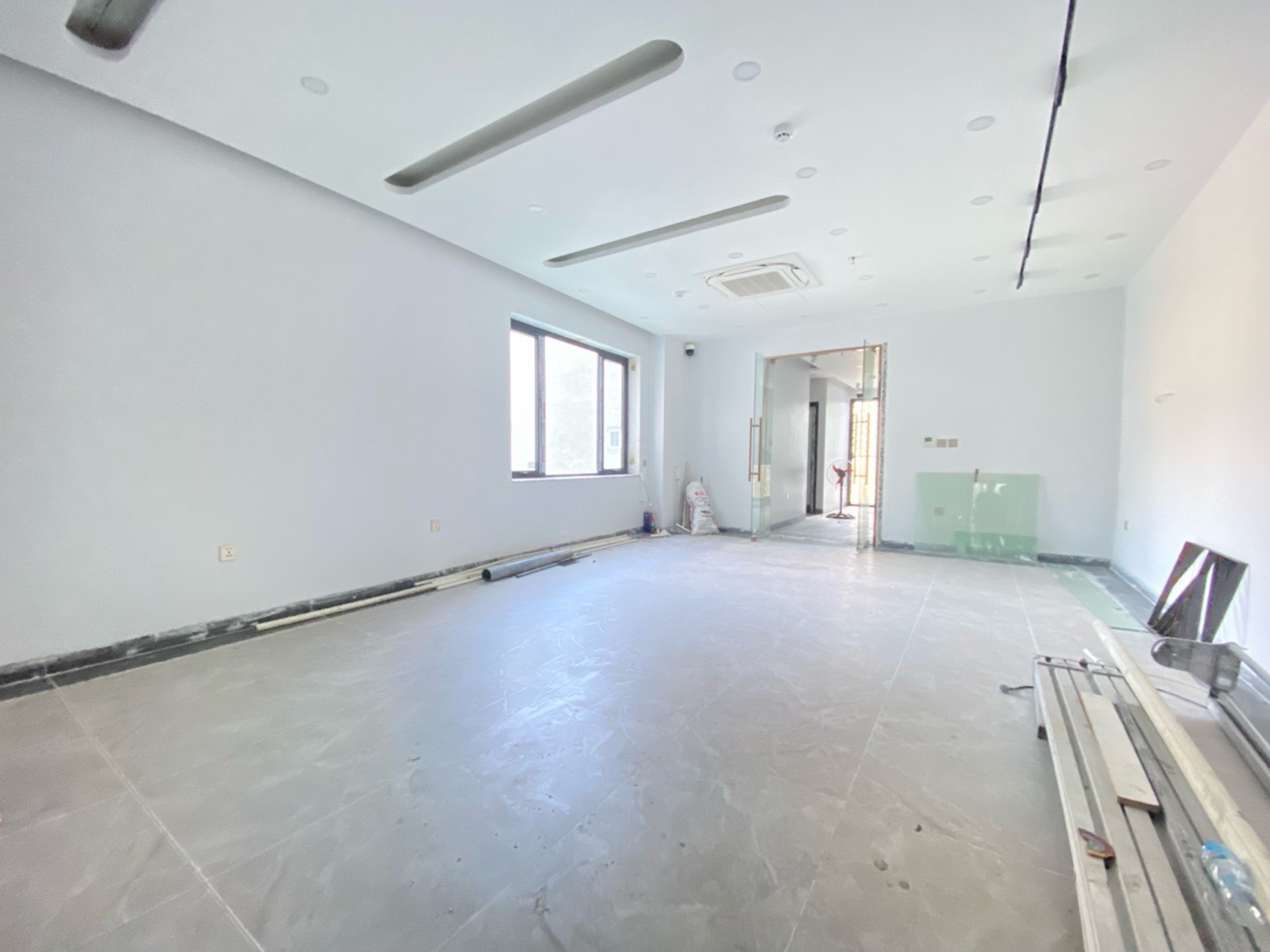Bán nhà Chu Huy Mân, Q. Long Biên - 110m2 | 8 tầng | Mặt tiền 4,9m x 15m | Giá 22,9 tỷ – 【Nhà đẹp, Thang máy, Xây mới, Full nội thất, Ô tô tránh, Gần hồ, Kinh doanh, 2 thoáng trước sau】 - Ảnh 4