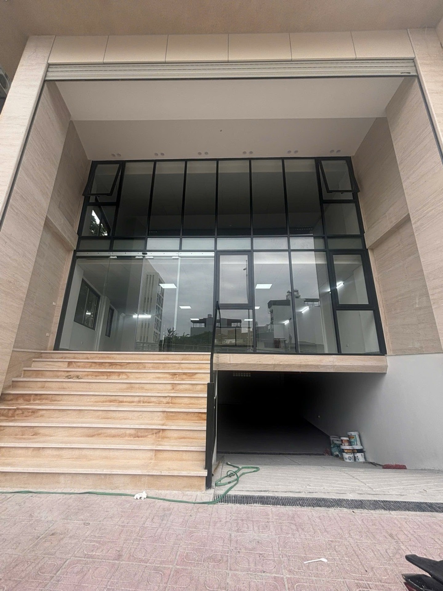Alternative view of Bán nhà mặt phố Hồng Tiến - 160m2 | 9 tầng + 1 hầm | Mặt tiền 8m x 16m | Giá 68 tỷ