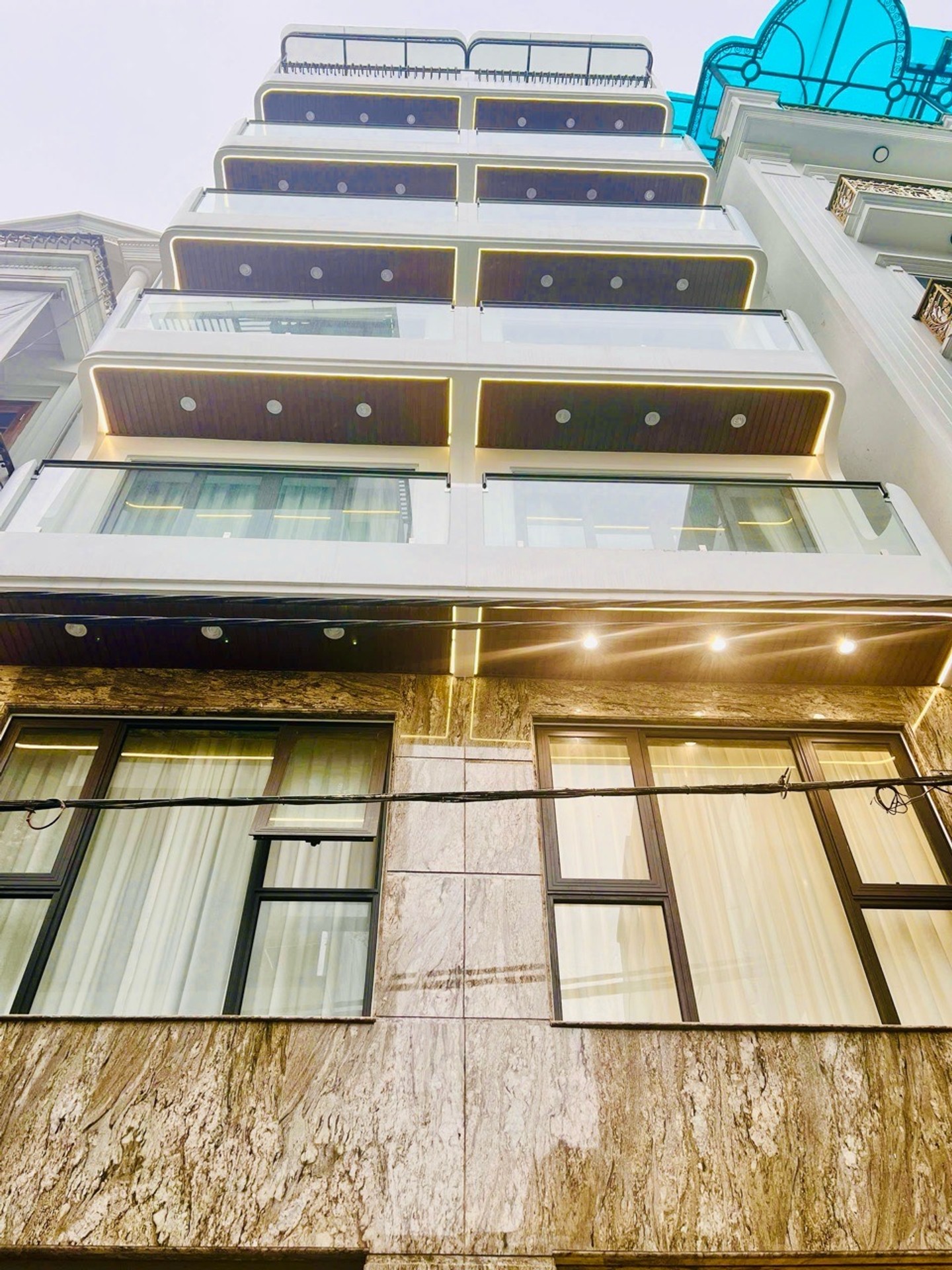 Alternative view of Bán nhà Tư Đình, Q. Long Biên - 50m2 | 7 tầng | Mặt tiền 3,5m x 14,4m | Giá 19 tỷ – 【Nhà đẹp, Thang máy, Xây mới, Full nội thất】
