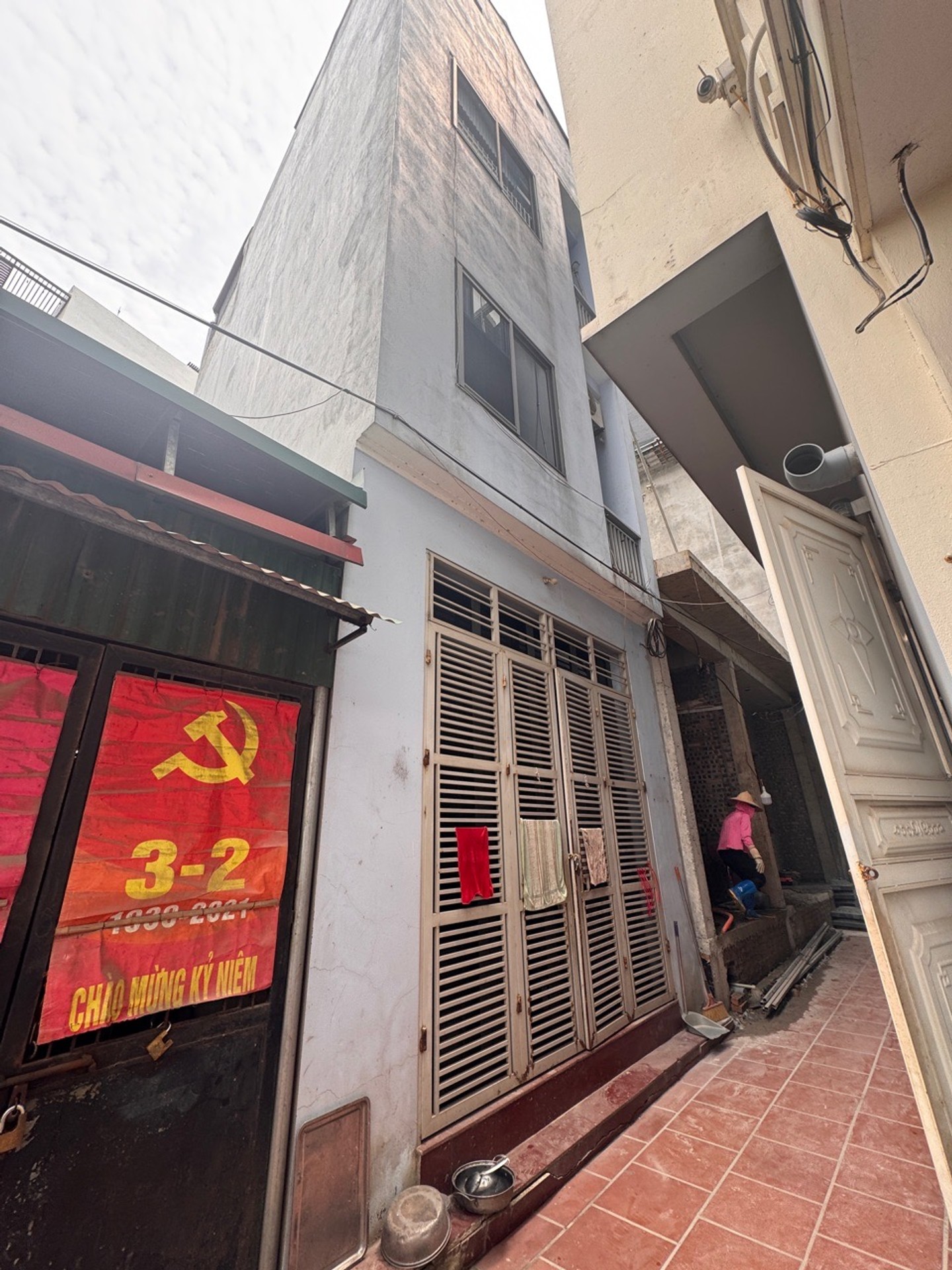 Bán đất Ngọc Thụy – 65m2 | 7,8m x 8,6m | Giá 15.5 tỷ – Q. Long Biên – Liên hệ 0982.497.846 – Bán đất tặng nhà 3 tầng, Ngõ thông, Vài bước chân ra đường ôtô Bán đất Ngọc Thụy – 65m2 | 7,8m x 8,6m | Giá 15.5 tỷ – Q. Long Biên – Liên hệ 0982.497.846 – Bán đất tặng nhà 3 tầng, Ngõ thông, Vài bước chân ra đường ôtô