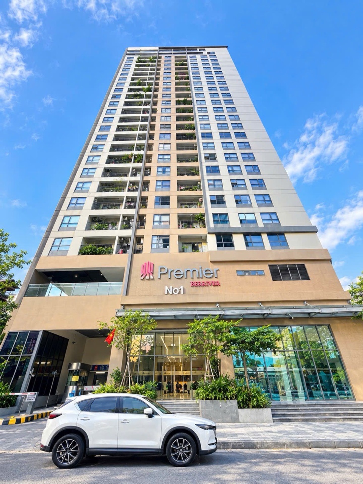 Bán căn hộ Penthouse, Duplex – 475m2 | Giá 42 tỷ | Tầng 24 + 25 – Chung cư Premier Berriver – 390 Nguyễn Văn Cừ, Long Biên Bán căn hộ Penthouse, Duplex – 475m2 | Giá 42 tỷ | Tầng 24 + 25 – Chung cư Premier Berriver – 390 Nguyễn Văn Cừ, Long Biên
