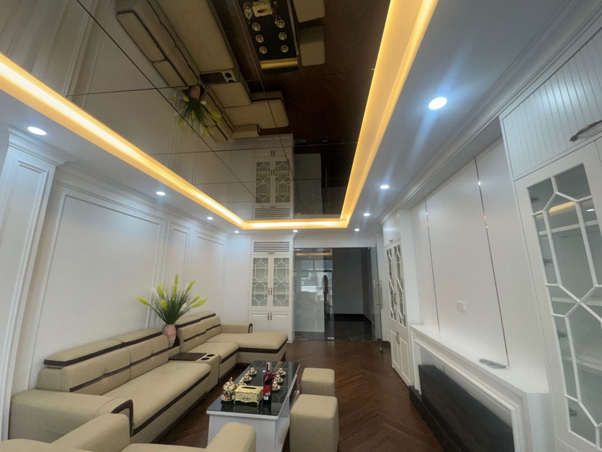 Bán nhà Hoa Lâm, Long Biên – 21,5 tỷ – 65m2 – 6 tầng – 4m x 17,5m