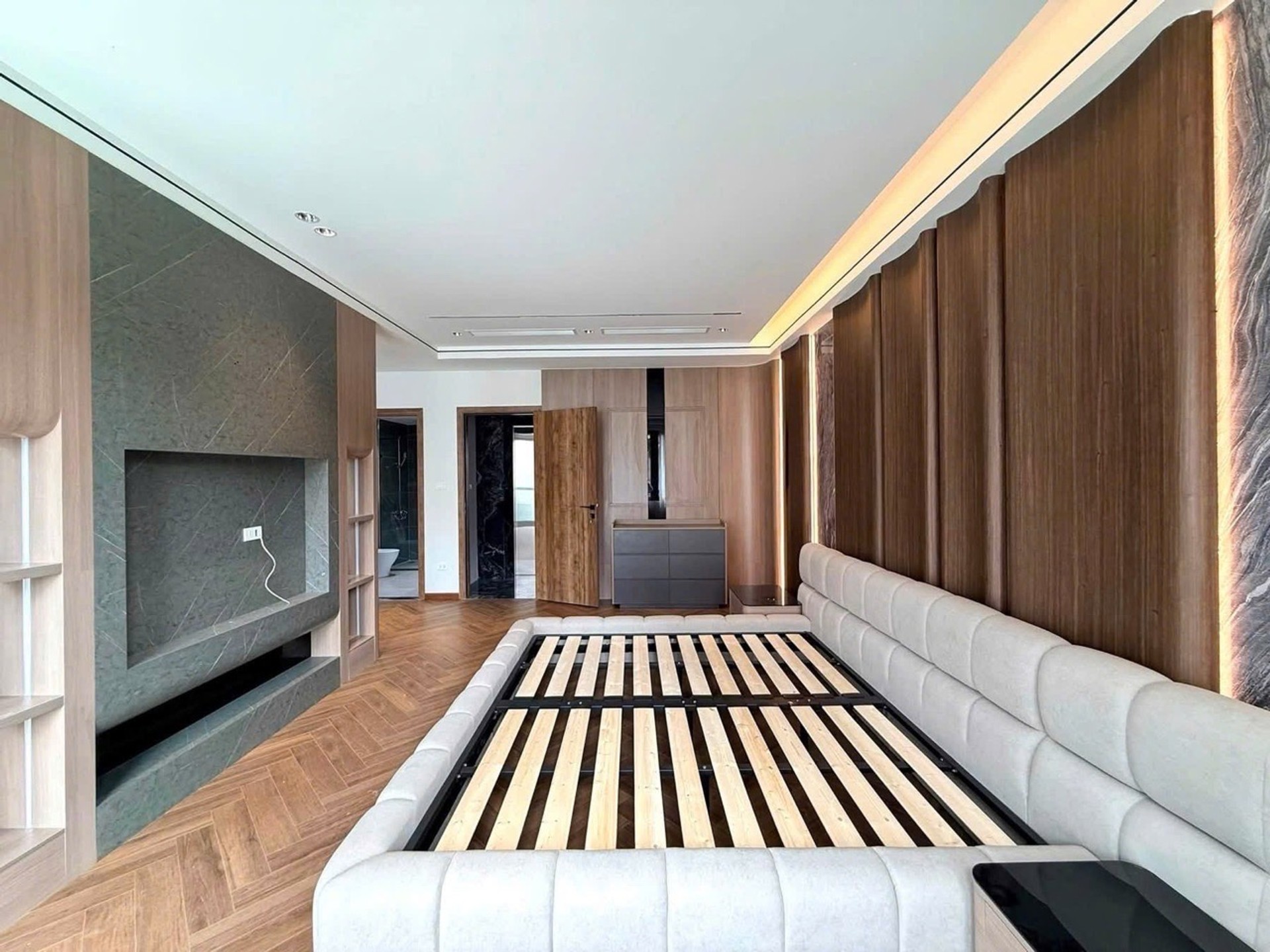 Bán nhà Nguyễn Văn Cừ, Long Biên - 70m2 | 8 tầng | Mặt tiền 6,3m x 11,6m | Giá 28,8 tỷ - Ảnh 10