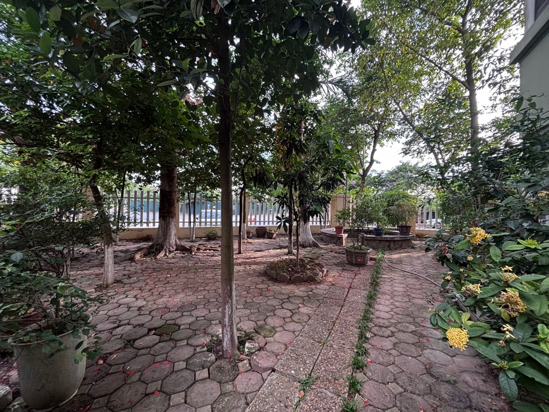 Bán chung cư Việt Hưng - 3PN| 2VS | 120m2 | Giá 7,9 tỷ - Happy House Garden - CT18 | Tòa T10 - Tầng 1 - Ảnh 3