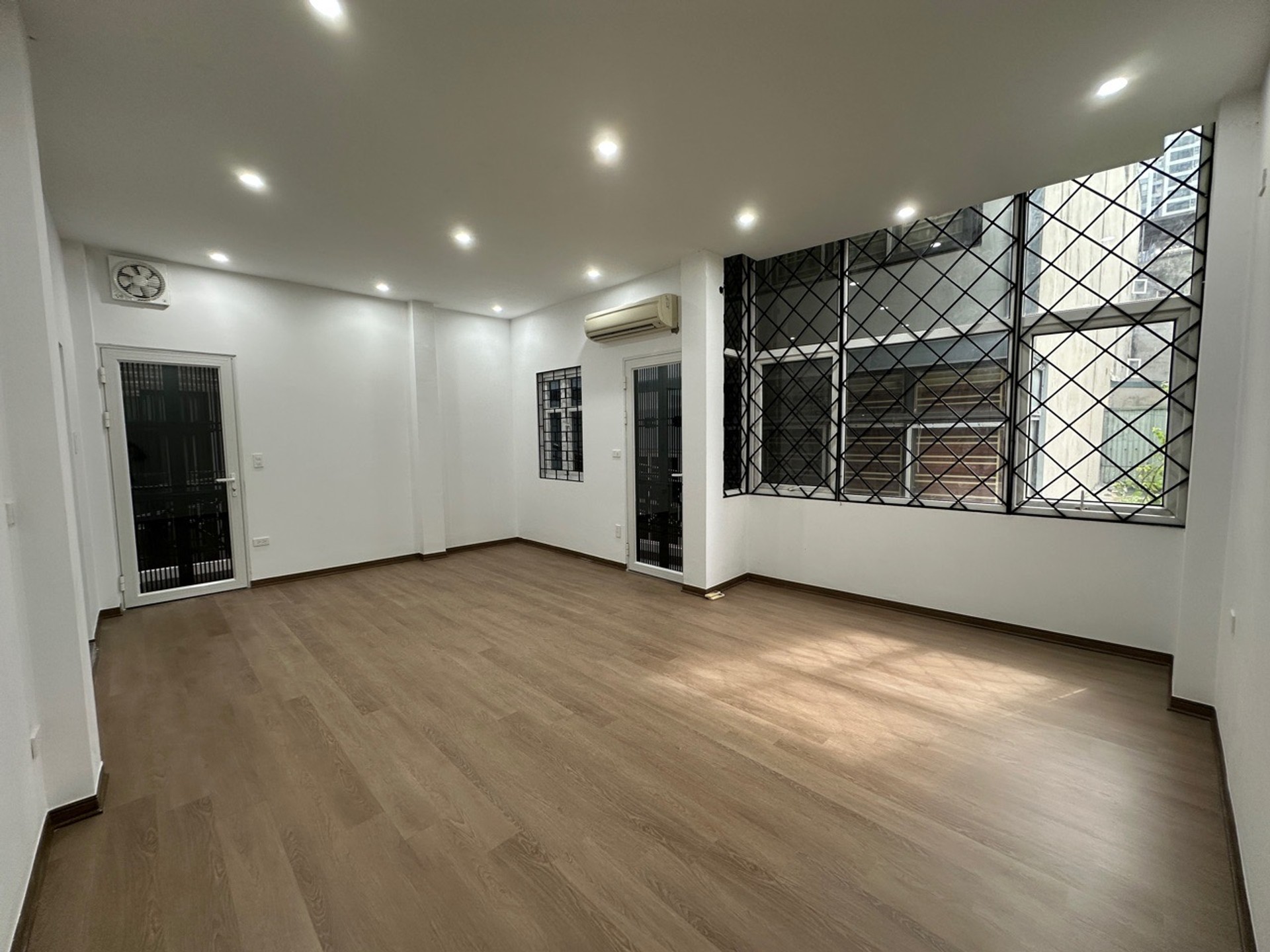 BÁN NHÀ LÔ GÓC KINH DOANH MINH KHAI – KIM NGƯU 50M2 x 5.5 TẦNG, SÁT TIMES CITY, GIÁ -12 TỶ BÁN NHÀ LÔ GÓC KINH DOANH MINH KHAI – KIM NGƯU 50M2 x 5.5 TẦNG, SÁT TIMES CITY, GIÁ -12 TỶ