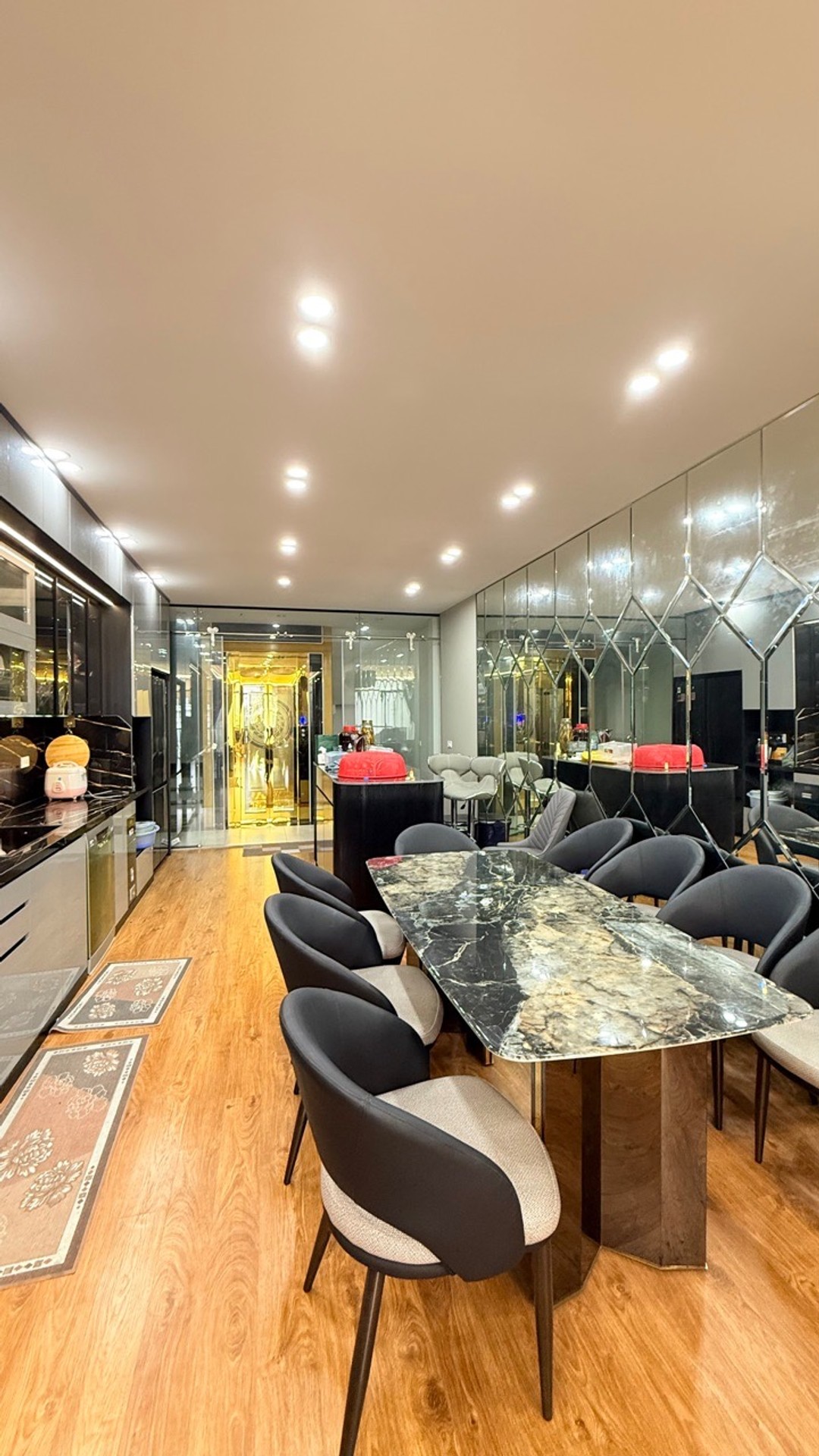 Bán nhà Nguyễn Văn Cừ - 80m2 | 7 tầng | 4,2m x 19m | Giá 27,8 tỷ - Q. Long Biên - Liên hệ 0982.497.846 - Nhà đẹp, Full nội thất cao cấp, Gara ôtô 7 chỗ, Cách mặt phố 50m - Ảnh 15