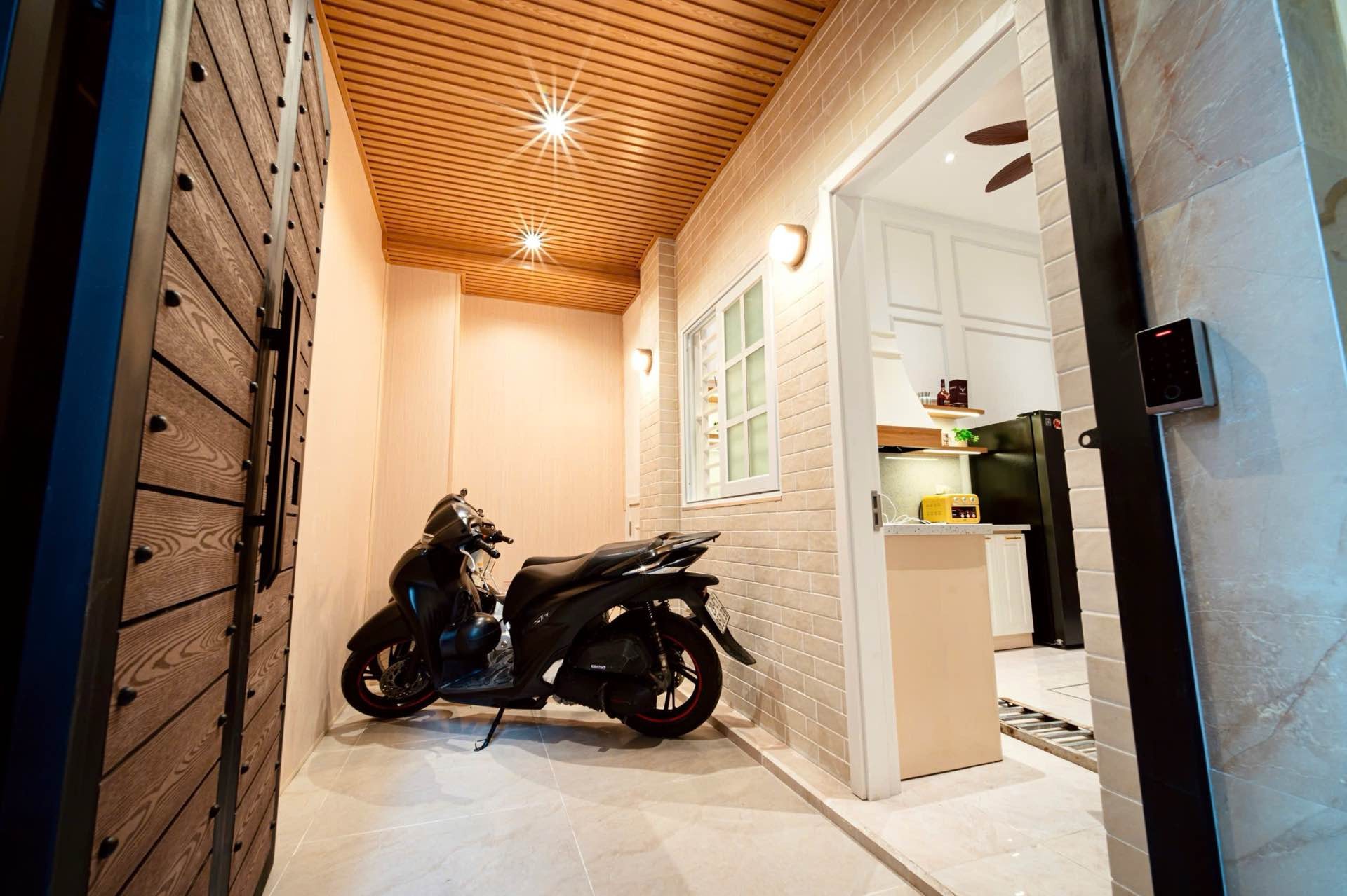 Bán nhà Kim Mã - 48m2 | 5 tầng | 3,4m x 11,3m | Giá 16,3 tỷ - Q. Ba Đình - Liên hệ 0982.497.846 - Ô tô đỗ cửa, 2 mặt ngõ, 3 thoáng, ở hay cho thuê đều hết ý - Ảnh 2