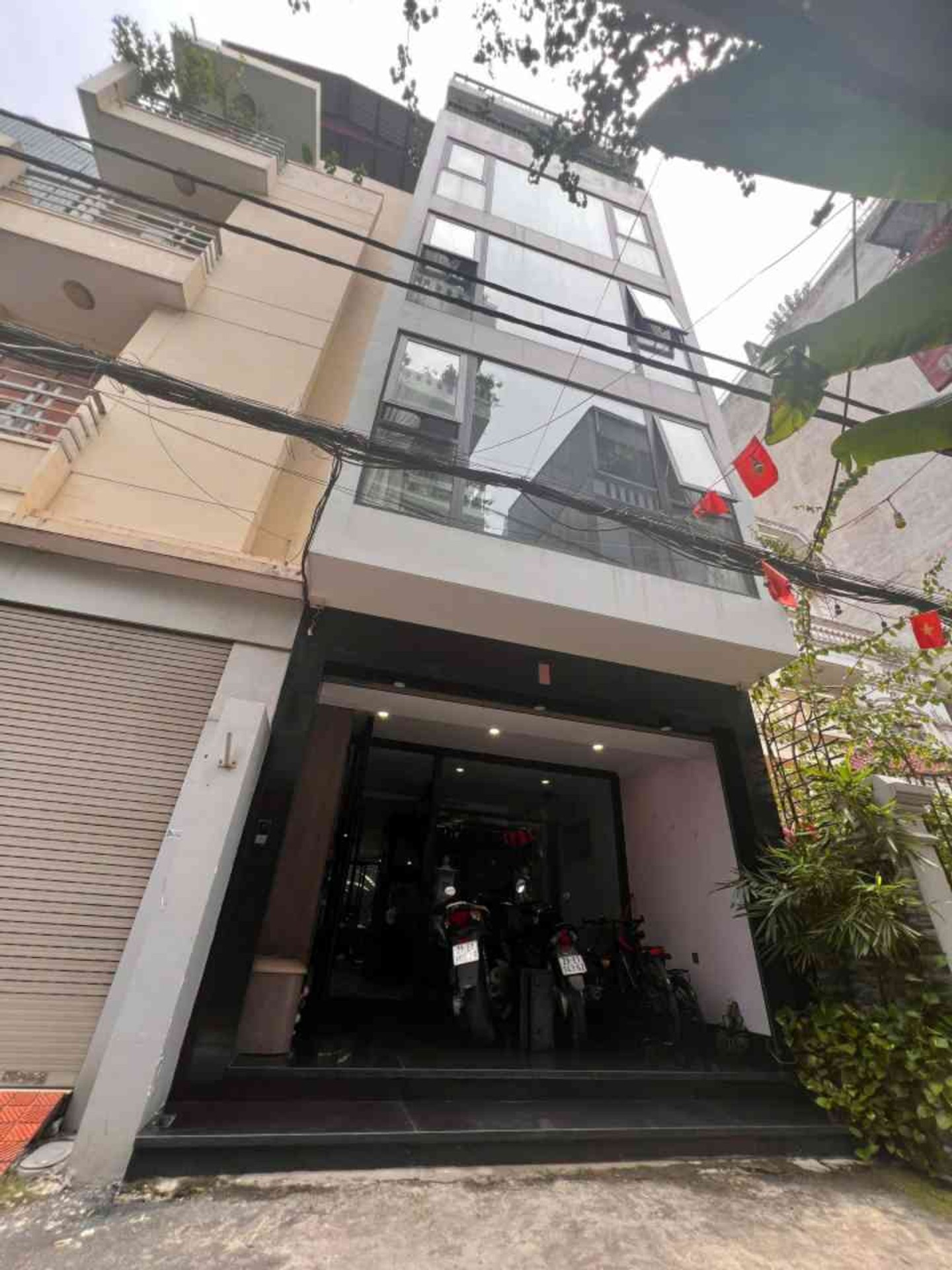 Bán nhà Bồ Đề – 72m2 | 6 tầng | 4,4m x 16,2m | Giá 22,5 tỷ – Q. Long Biên – Liên hệ 0982.497.846 – Thang máy, 6PN, Ngõ thông, Ôtô, Phân lô bàn cờ, Full tiện tích xung quanh Bán nhà Bồ Đề – 72m2 | 6 tầng | 4,4m x 16,2m | Giá 22,5 tỷ – Q. Long Biên – Liên hệ 0982.497.846 – Thang máy, 6PN, Ngõ thông, Ôtô, Phân lô bàn cờ, Full tiện tích xung quanh