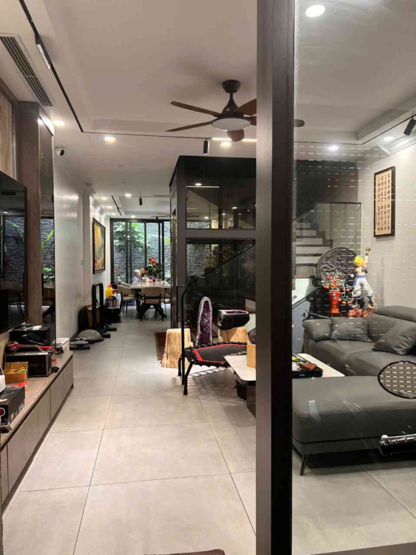 Alternative view of Bán nhà Bồ Đề - 72m2 | 6 tầng | 4,4m x 16,2m | Giá 22,5 tỷ - Q. Long Biên - Liên hệ 0982.497.846 - Thang máy, 6PN, Ngõ thông, Ôtô, Phân lô bàn cờ, Full tiện tích xung quanh
