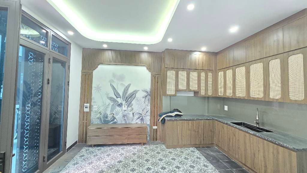 Bán nhà Trường Lâm, Q. Long Biên - 30m2 | 6 tầng | Mặt tiền 5,5m x 52m | Giá 7,85 tỷ – 【Nhà đẹp, Đường thông, Trung tâm tiện ích Long Biên】 - Ảnh 2