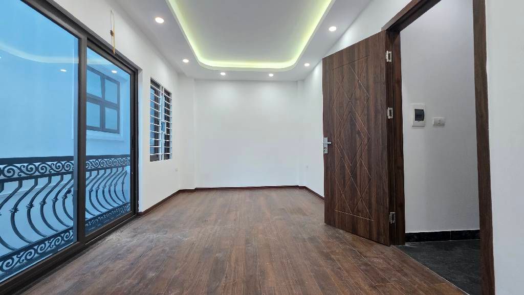 Bán nhà Trường Lâm, Q. Long Biên - 30m2 | 6 tầng | Mặt tiền 5,5m x 52m | Giá 7,85 tỷ – 【Nhà đẹp, Đường thông, Trung tâm tiện ích Long Biên】 - Ảnh 3